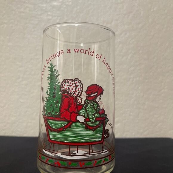 Hollie Hobbie Coca-Cola Christmas Glass - Picture 1 of 9